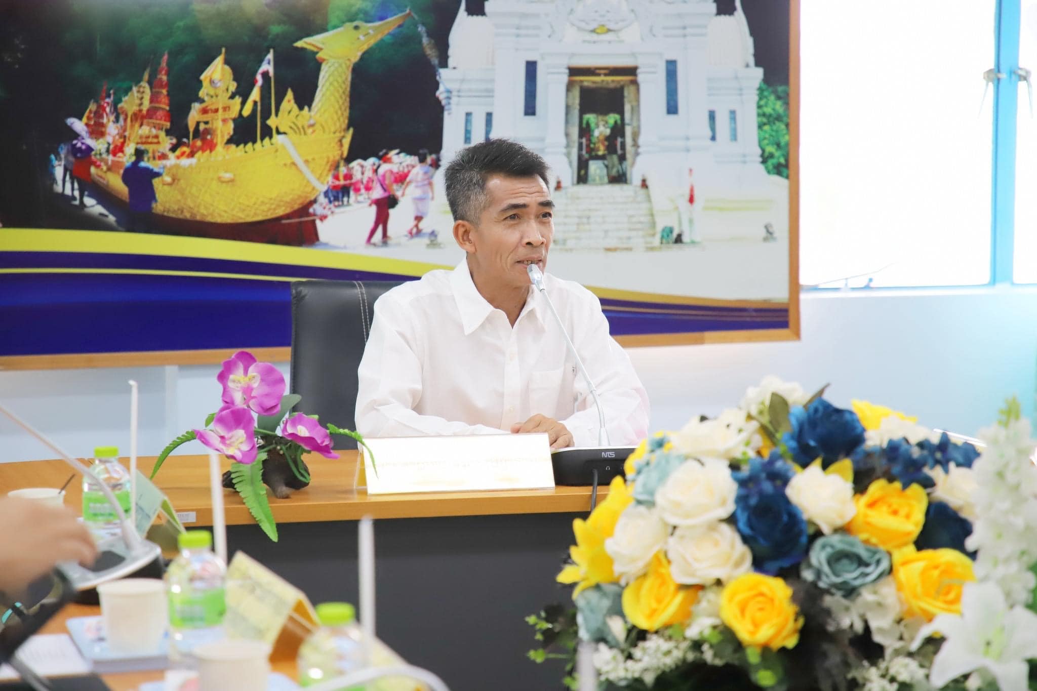 เมื่อวันที่ 1 กันยายน 2566 เวลา 09.30 น. นายสิทธิชัย ไทยเจริญ นายอำเภอเมืองสุราษฎร์ธานี เป็นประธานในการประชุมหัวหน้าส่วนราชการ ผู้บริหารองค์กรปกครองส่วนท้องถิ่น ฯลฯ ประจำเดือนกันยายน 2566 
      โดยมีหัวหน้าส่วนราชการ หัวหน้าหน่วยงานรัฐวิสาหกิจ ผู้บริหารองค์กรปกครองส่วนท้องถิ่น และปลัดอำเภอ เข้าร่วมประชุมโดยพร้อมเพรียงกัน